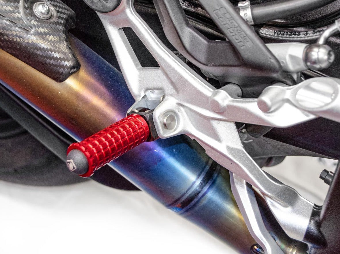 KAPM03 - DBK BMW S1000R / S1000RR (2018+) Footpeg Supports (pilot) – Accessories in the Motodeal Motorcycle Aftermarket Accessories and Parts Online Shop