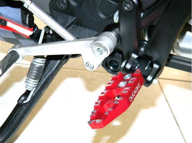 PPDV01 - DUCABIKE Ducati Adjustable Footpegs (pilot) – Accessories in the Motodeal Motorcycle Aftermarket Accessories and Parts Online Shop