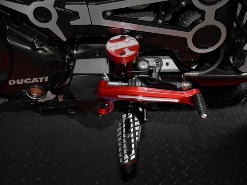 PPDV04 - DUCABIKE Ducati XDiavel Footpegs (pilot) – Accessories in the Motodeal Motorcycle Aftermarket Accessories and Parts Online Shop