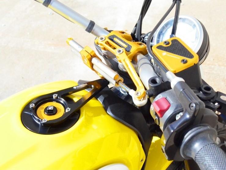 Ducati Scrambler (15/22) OHLINS Steering Damper + DBK / DUCABIKE Mounting Kit & Fuel Tank Cap – Accessories in the Motodeal Motorcycle Aftermarket Accessories and Parts Online Shop