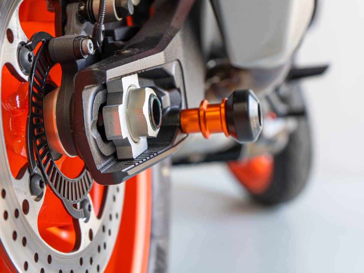 SCP05 - DBK KTM 990 Duke (2024+) Rear Stand Support Kit – Accessories in the Motodeal Motorcycle Aftermarket Accessories and Parts Online Shop
