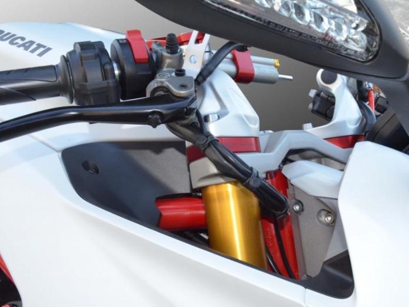 SRM01 - DUCABIKE Ducati SuperSport 950/939 Handlebar Riser (comfort version) – Accessories in the Motodeal Motorcycle Aftermarket Accessories and Parts Online Shop