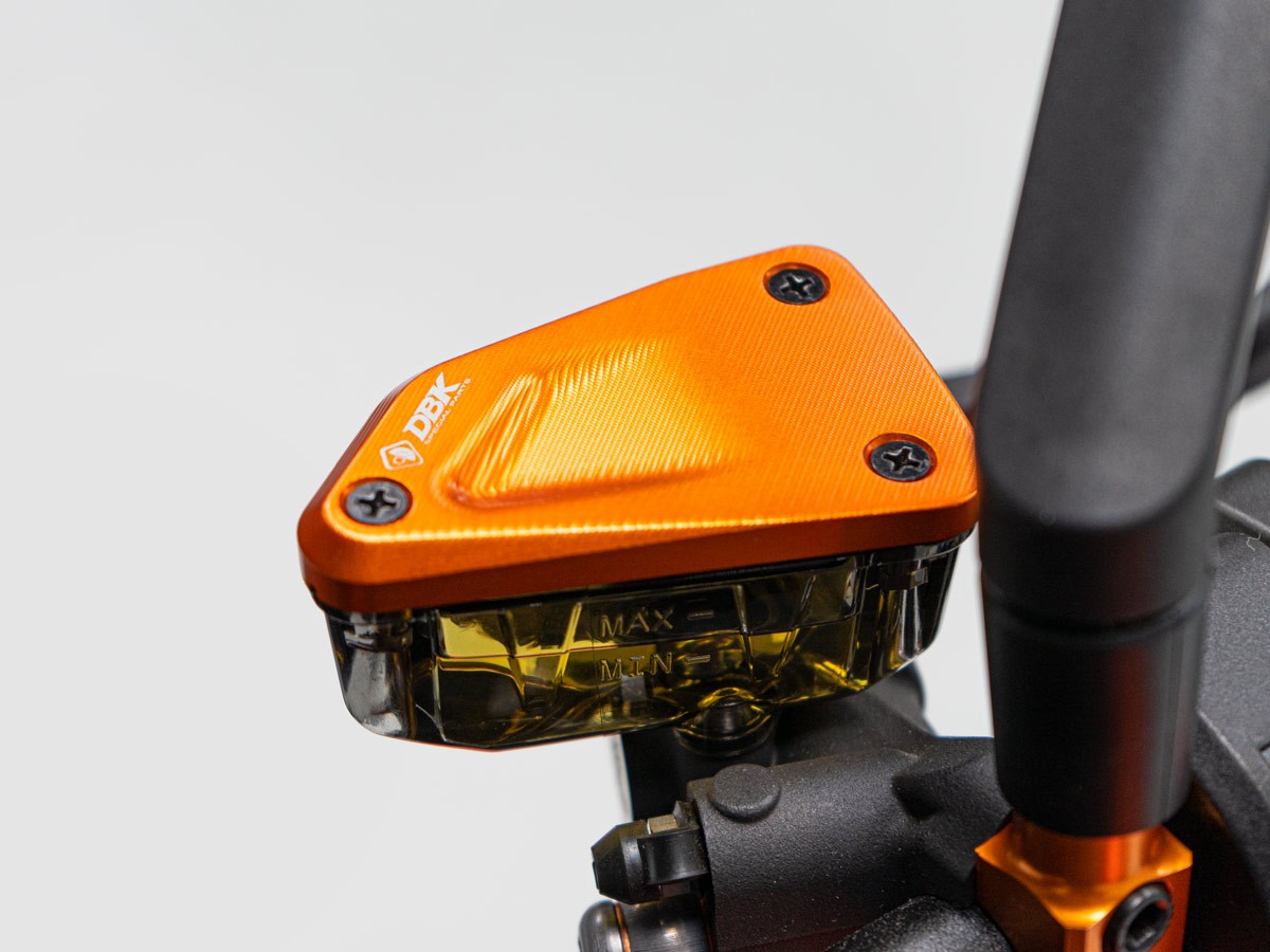 TLS24 - DBK KTM 790 / 890 / 990 Duke Front Brake Fluid Tank Cap – Accessories in the Motodeal Motorcycle Aftermarket Accessories and Parts Online Shop