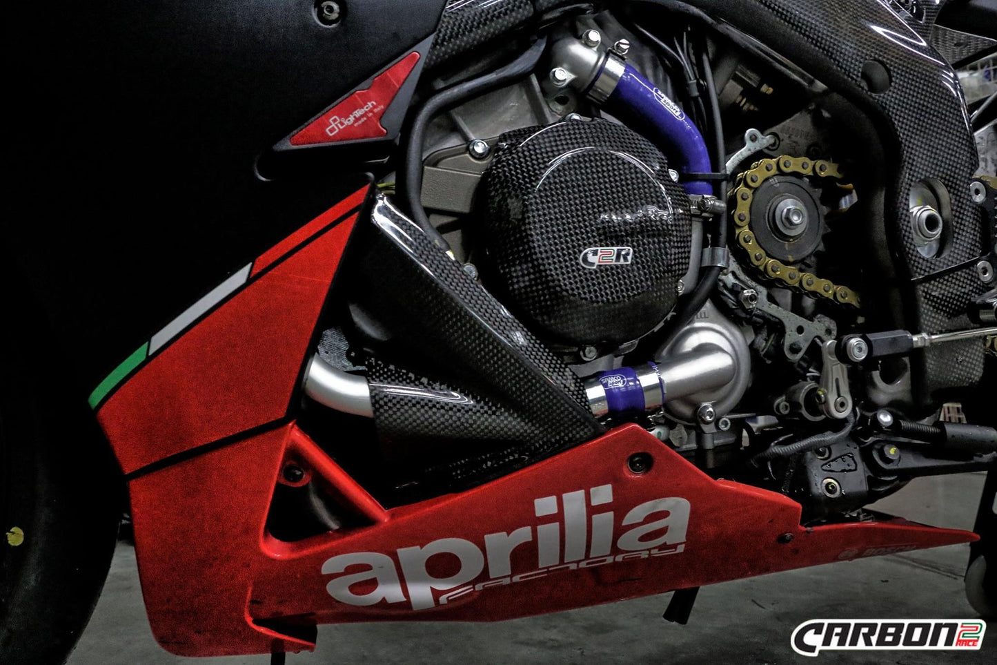 CARBON2RACE Aprilia RSV4 (09/20) Carbon Alternator Cover Protection