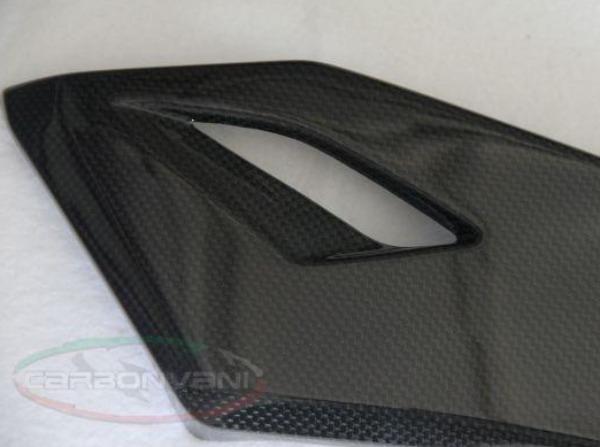 CARBONVANI MV Agusta Brutale 920 / 990 / 1090 Carbon Small Tank Cover (right)