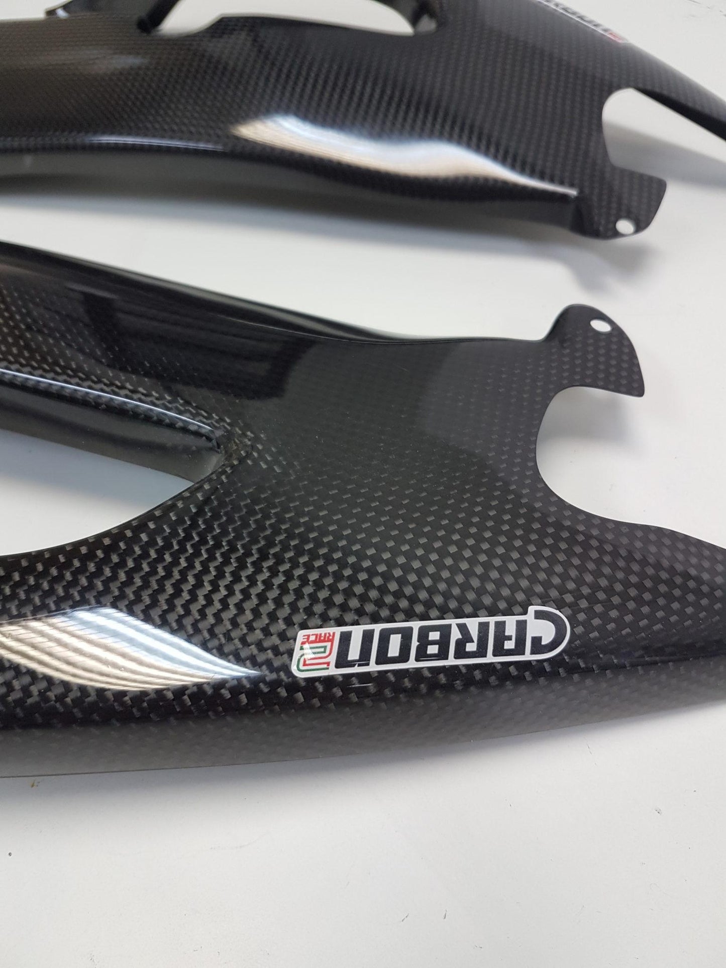 CARBON2RACE Suzuki GSX-R1000 (17/...) Carbon Swingarm Covers