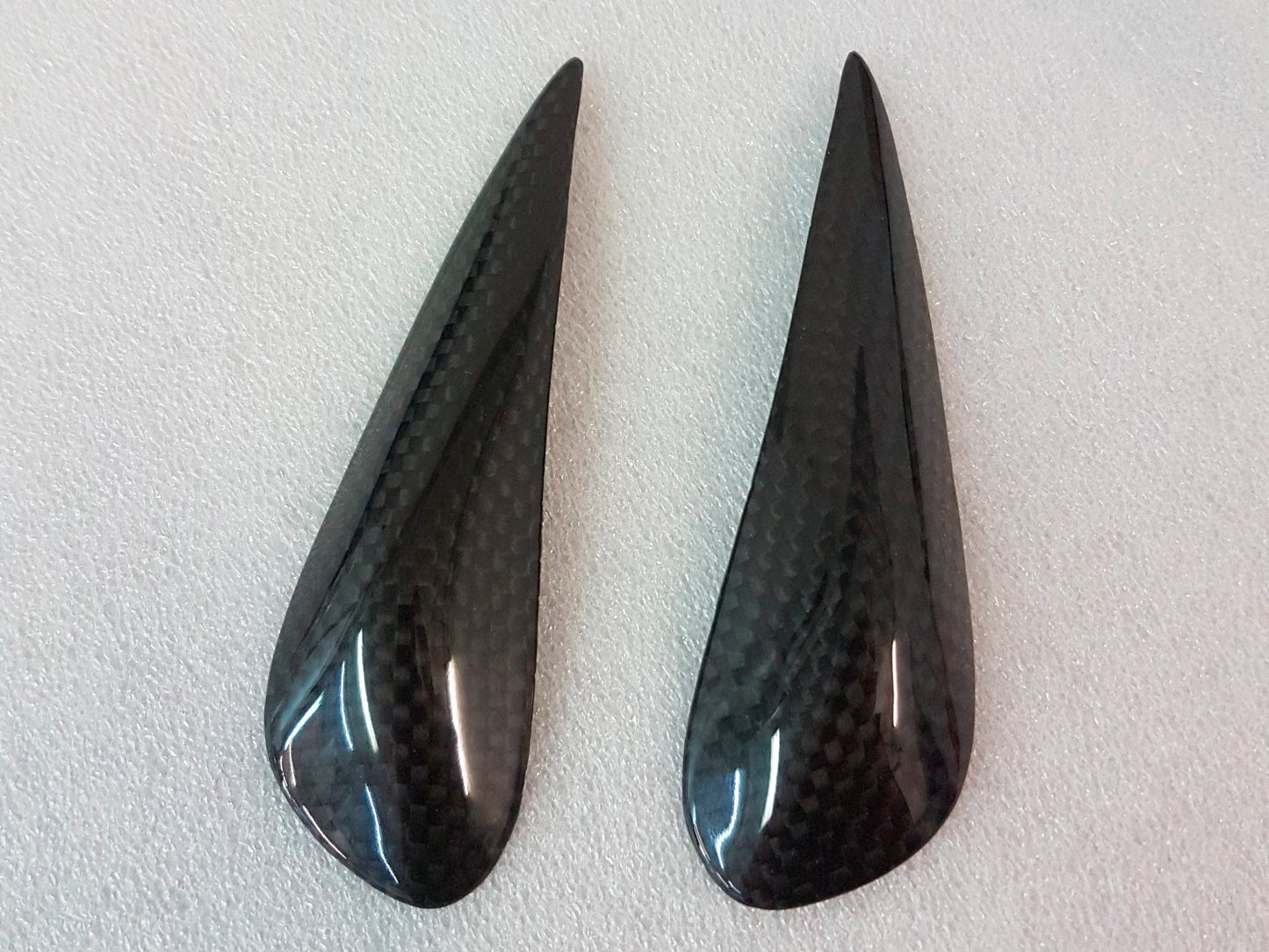 CARBON2RACE Aprilia Tuono V4 1000 (11/14) Carbon Tank Sliders