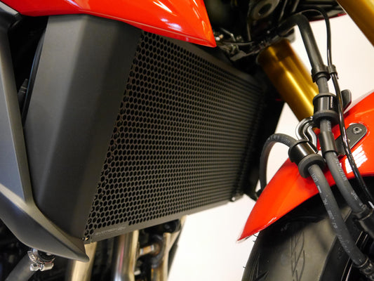 EVOTECH Suzuki GSR750 / GSX-S750 Radiator Guard – Accessories in MotoDeal – Motorcycle Accessories and Parts Online Shop