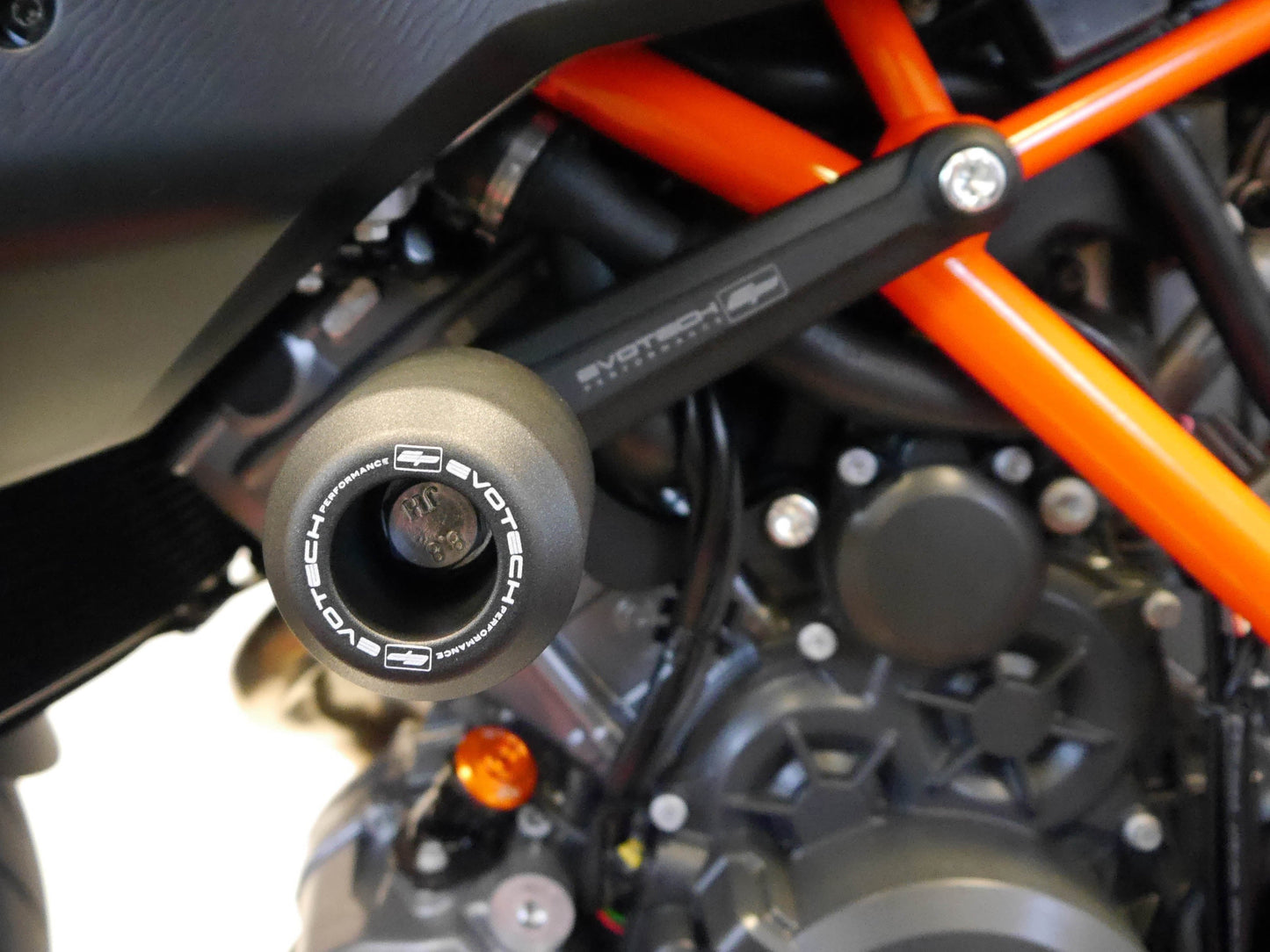 EVOTECH KTM 1290 Super Duke GT Frame Crash Protection Sliders – Accessories in MotoDeal – Motorcycle Accessories and Parts Online Shop