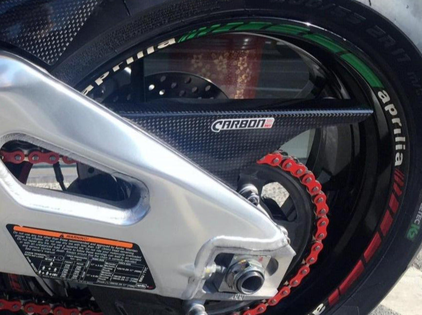 CARBON2RACE Aprilia Tuono V4 (11/20) Carbon Upper Chain Cover