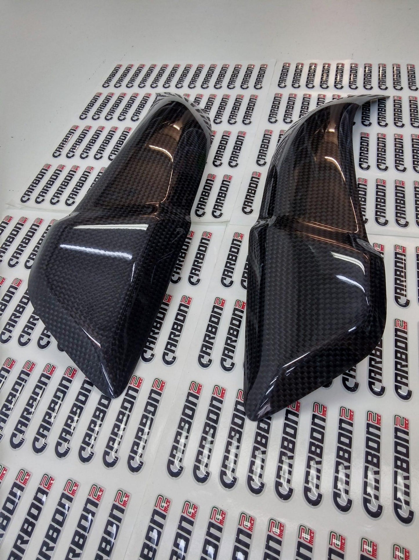 CARBON2RACE BMW S1000RR (09/16) Carbon Fuel Tank Sliders