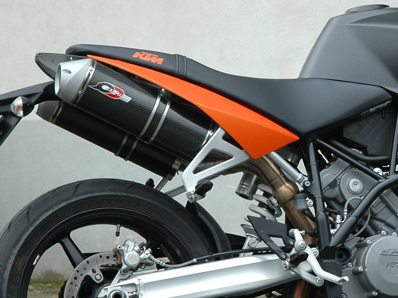 QD EXHAUST KTM 990 Super Duke Slip-on Exhaust "Magnum" (EU homologated) – Accessories in MotoDeal – Motorcycle Accessories and Parts Online Shop