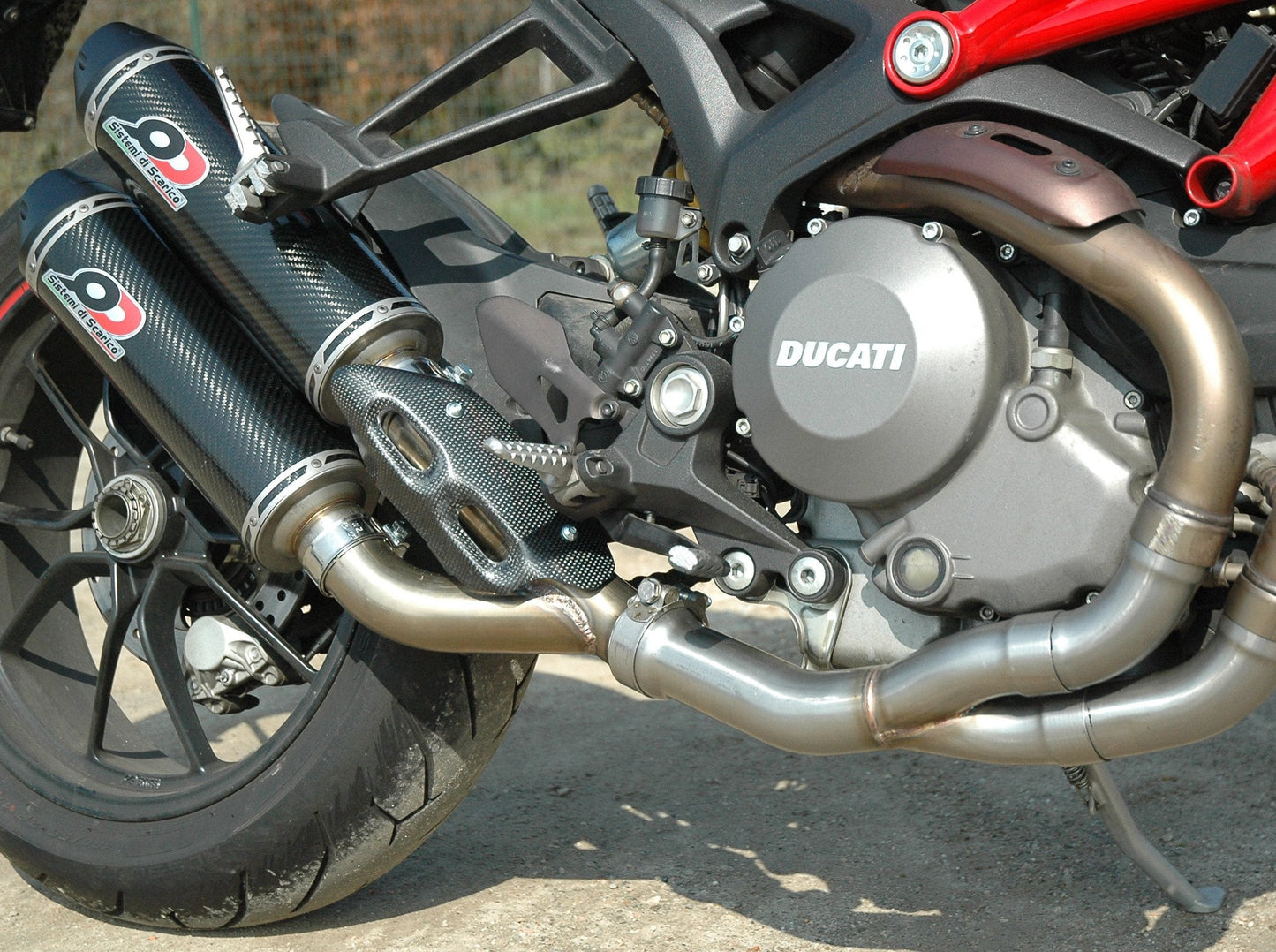 QD EXHAUST Ducati Monster 1100 Evo Mid-pipe Valve Eliminator