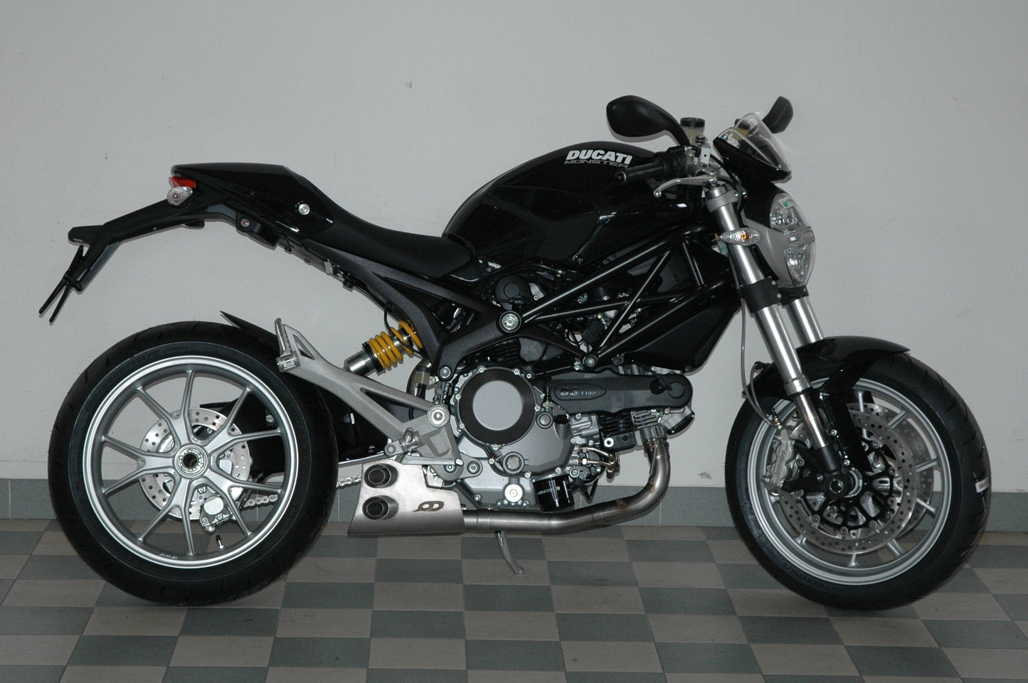 QD EXHAUST Ducati Monster 1100/1100 Evo Full Exhaust System "Ex-Box" (EU homologated)