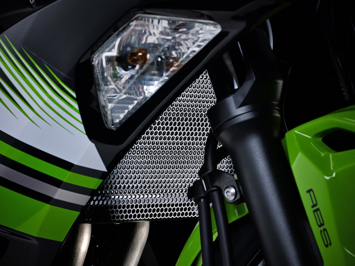 EVOTECH Kawasaki Ninja 650 / Z650 Radiator Guard – Accessories in MotoDeal – Motorcycle Accessories and Parts Online Shop