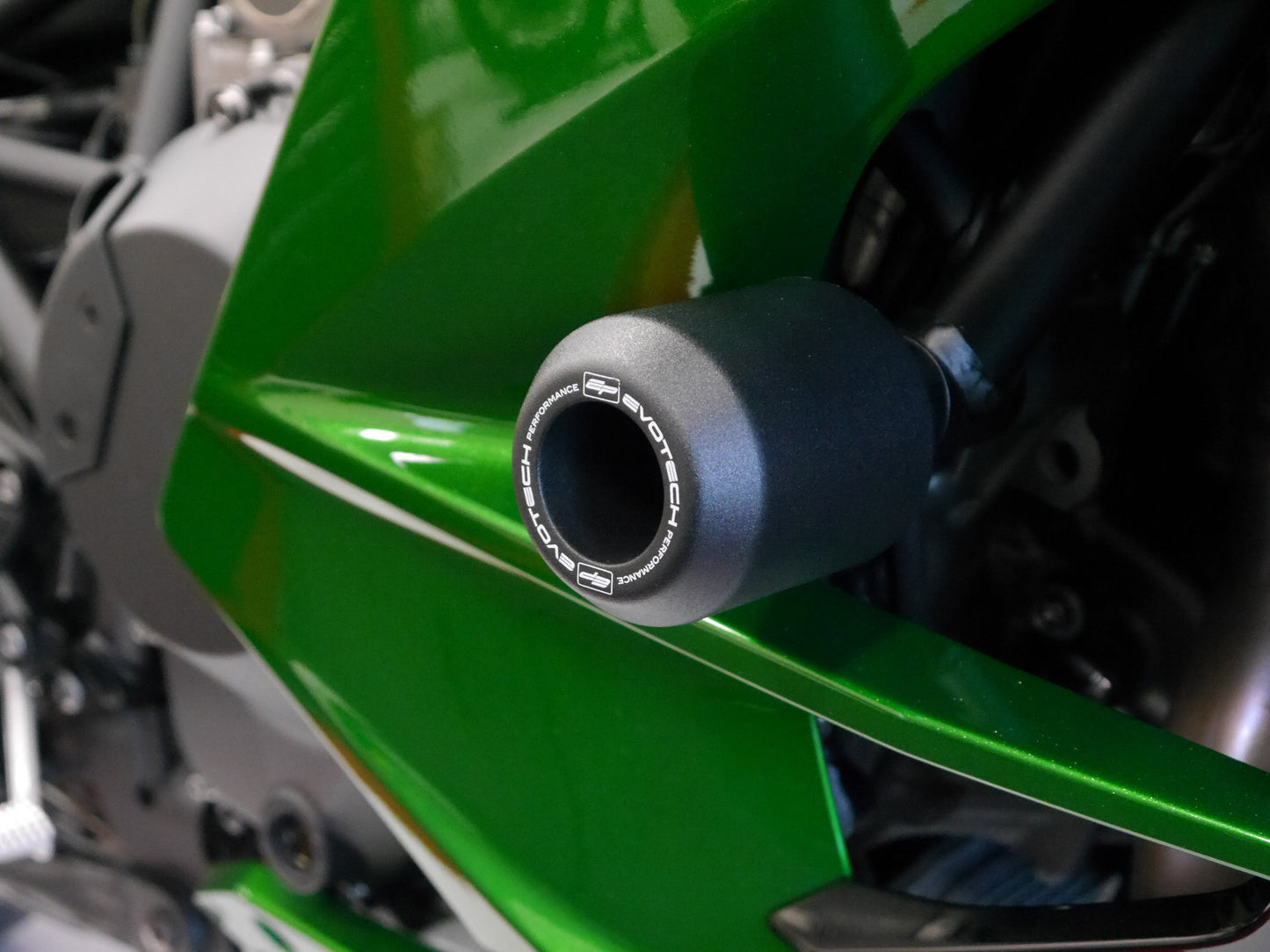 EVOTECH Kawasaki H2SX Main Frame Crash Protection Sliders – Accessories in MotoDeal – Motorcycle Accessories and Parts Online Shop