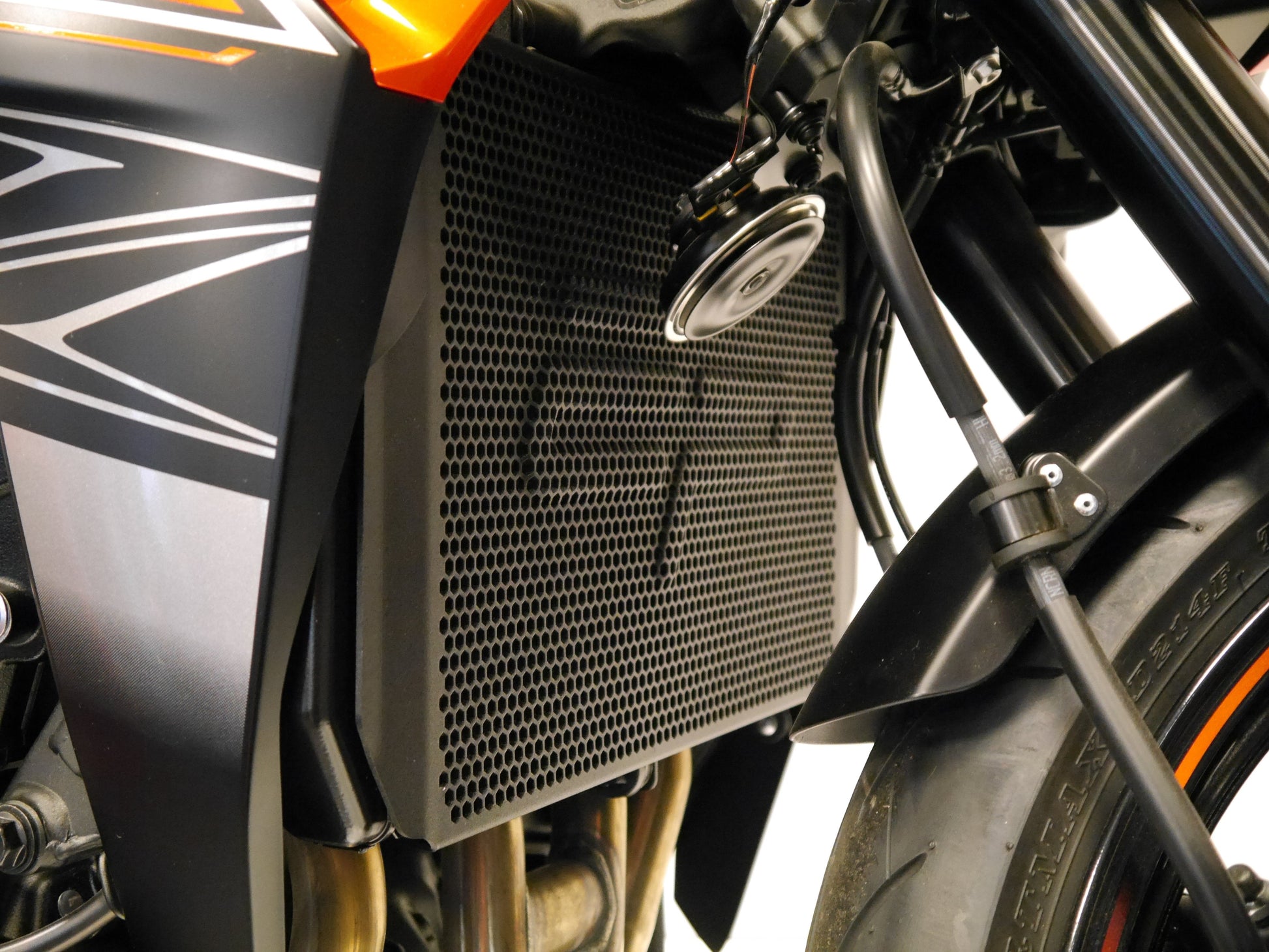 EVOTECH Kawasaki Z / Versys Radiator Guard – Accessories in MotoDeal – Motorcycle Accessories and Parts Online Shop