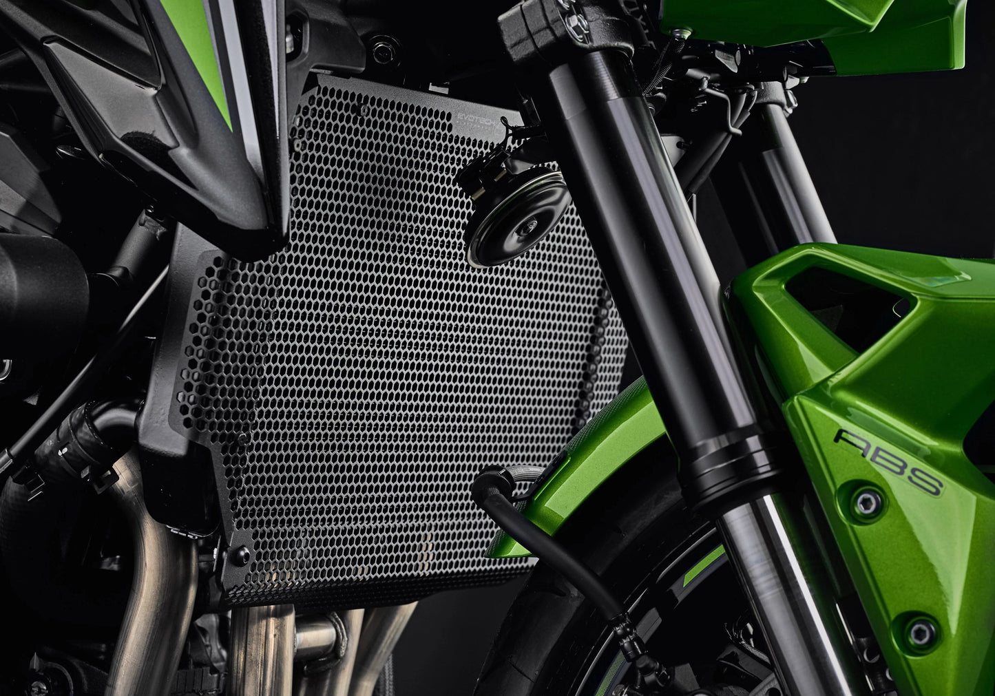 EVOTECH Kawasaki Z900 (2017+) Radiator Guard – Accessories in MotoDeal – Motorcycle Accessories and Parts Online Shop