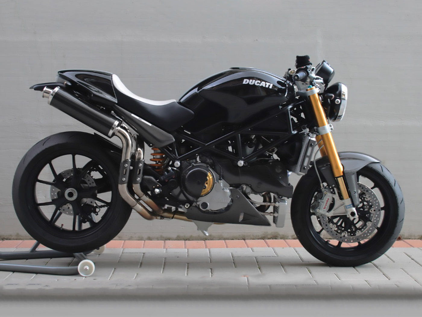 SPARK GDU0818 Ducati Monster S2R / S4R (03/06) Carbon Slip-on Exhaust "Round" (EU homologated; high position)