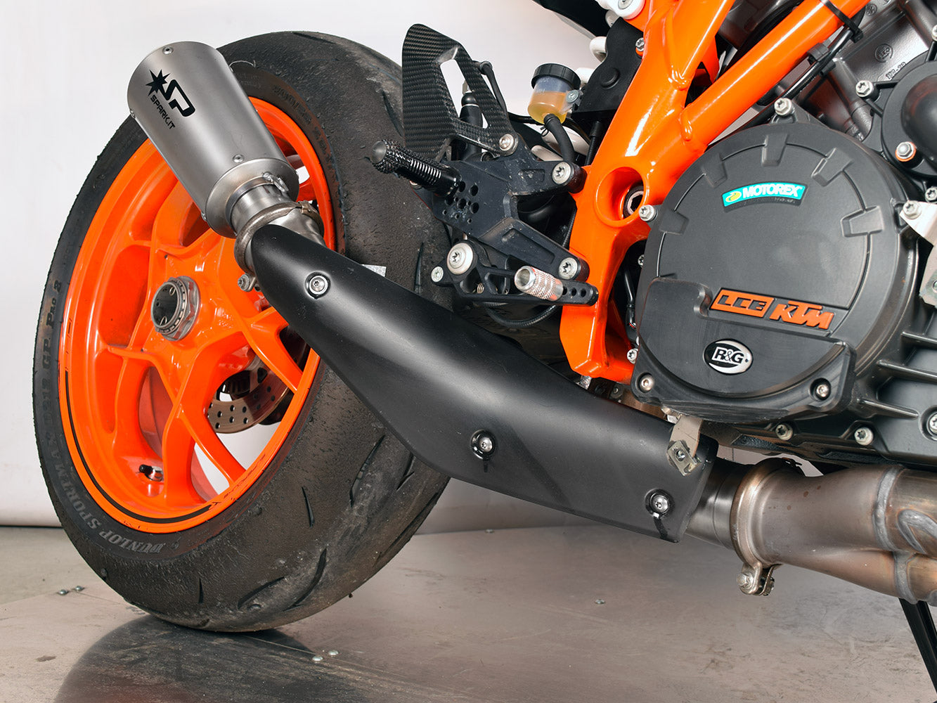 SPARK GKT0106 KTM 1290 Super Duke R (14/16) Slip-on Exhaust "MotoGP" (racing)