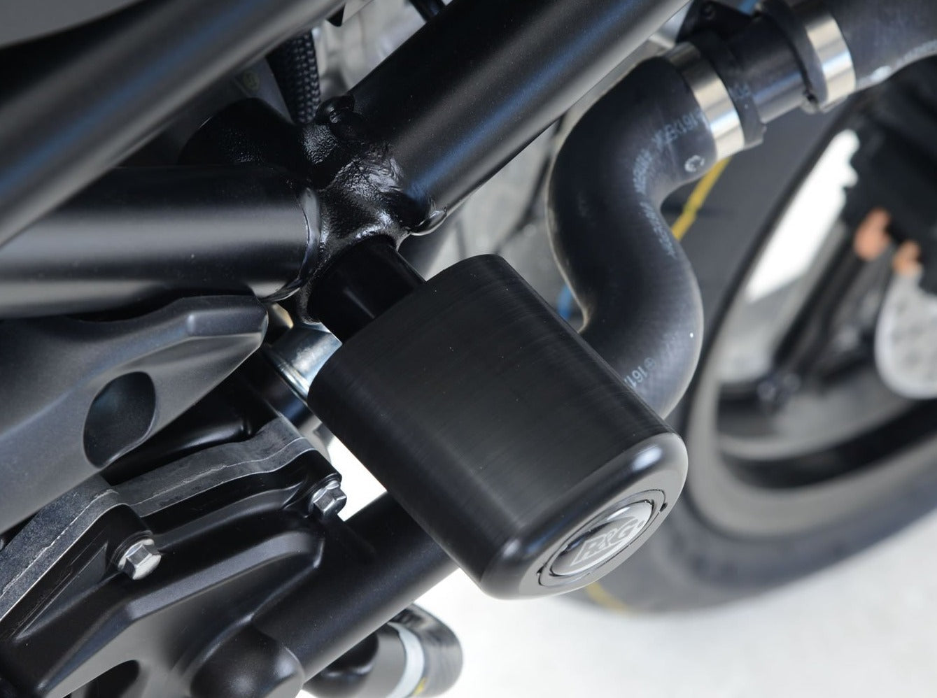 CP0255 - R&G RACING Suzuki SFV650 / SV650 Frame Crash Protection Sliders "Aero" – Accessories in the 2WheelsHero Motorcycle Aftermarket Accessories and Parts Online Shop