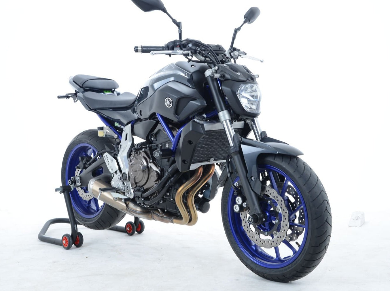 CP0365 - R&G RACING Yamaha MT-07 / FZ-07 / Tracer 700 / XSR700 Frame Crash Protection Sliders "Aero" – Accessories in the 2WheelsHero Motorcycle Aftermarket Accessories and Parts Online Shop