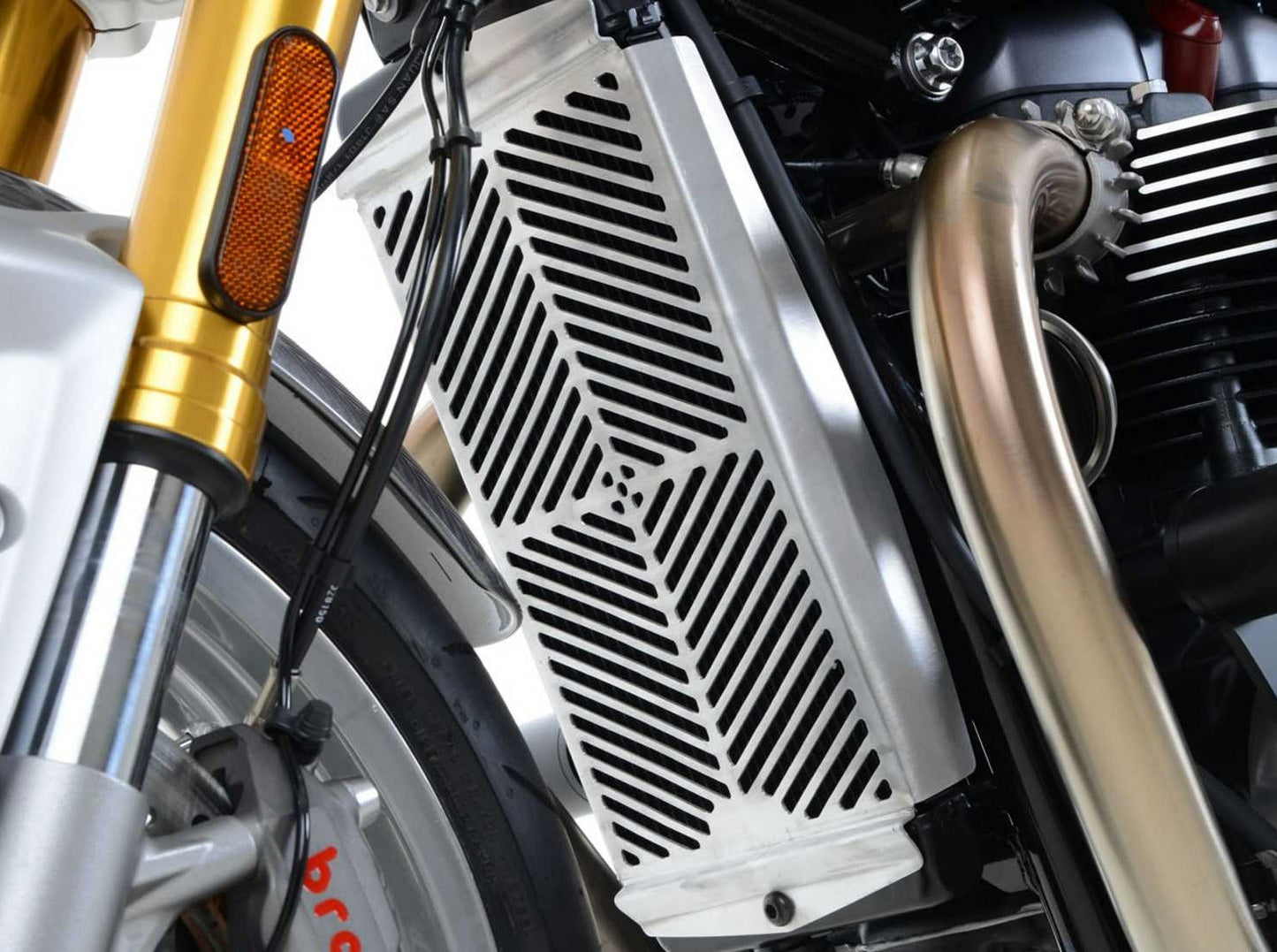 SRG0047 - R&G RACING Triumph Radiator Guard (steel) – Accessories in the 2WheelsHero Motorcycle Aftermarket Accessories and Parts Online Shop