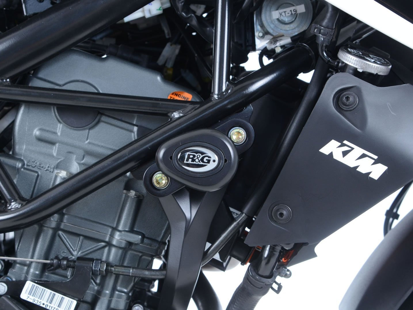 CP0289 - R&G RACING KTM 125 / 200 / 250 / 390 Duke Frame Crash Protection Sliders "Aero" – Accessories in the 2WheelsHero Motorcycle Aftermarket Accessories and Parts Online Shop