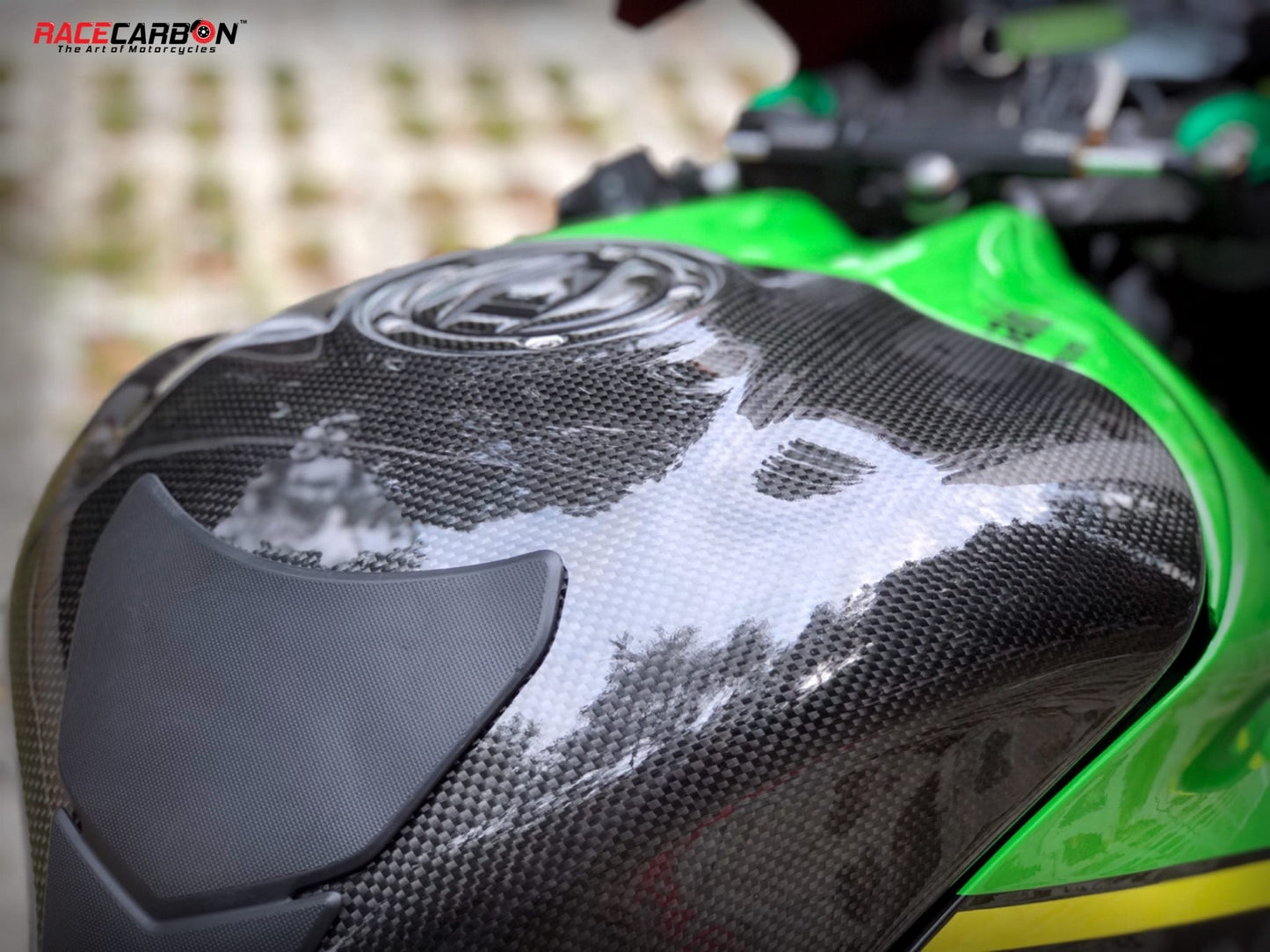 CARBON2RACE Kawasaki ZX-10R (2011+) Carbon Tank Cover