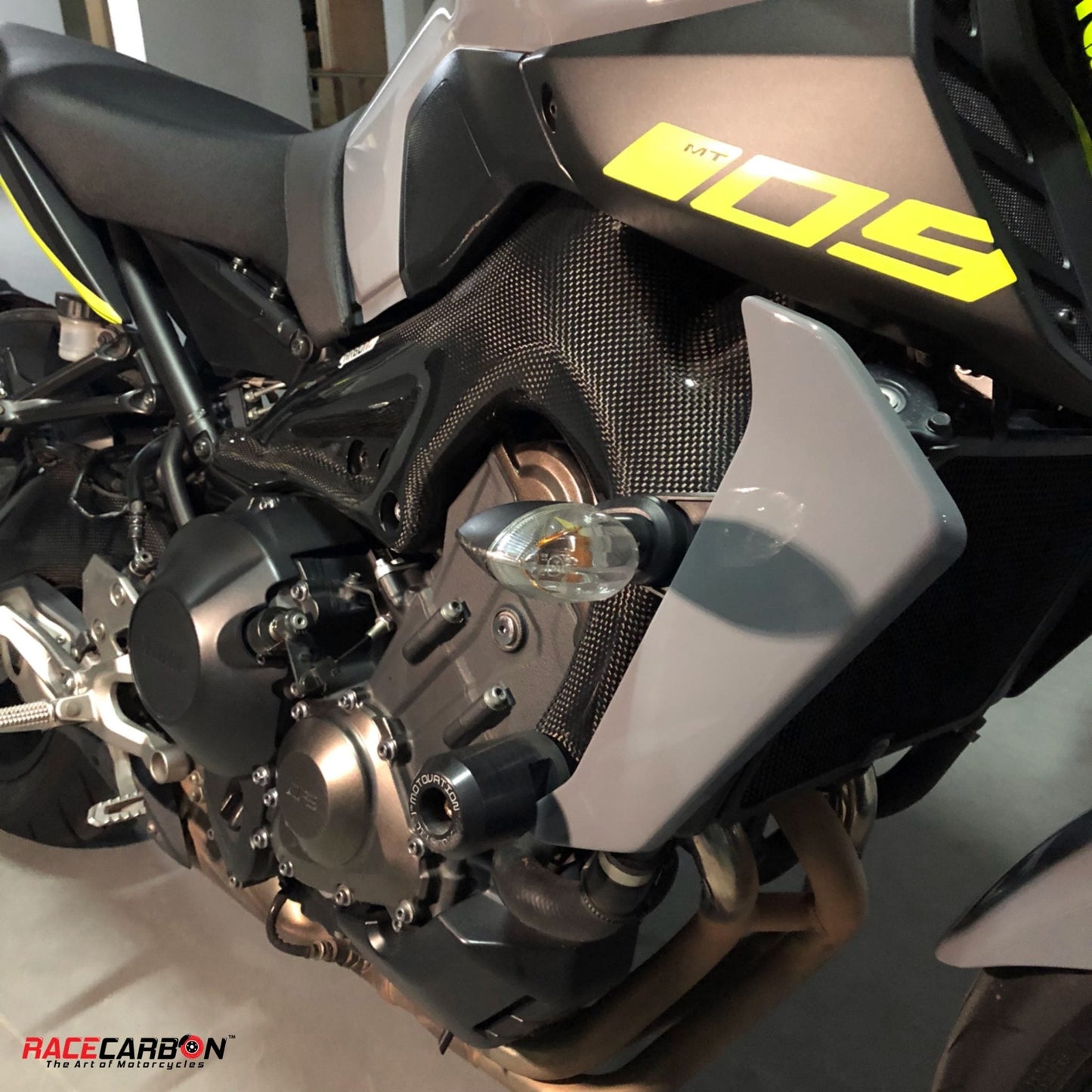 CARBON2RACE Yamaha MT-09 (14/20) Carbon Frame Covers