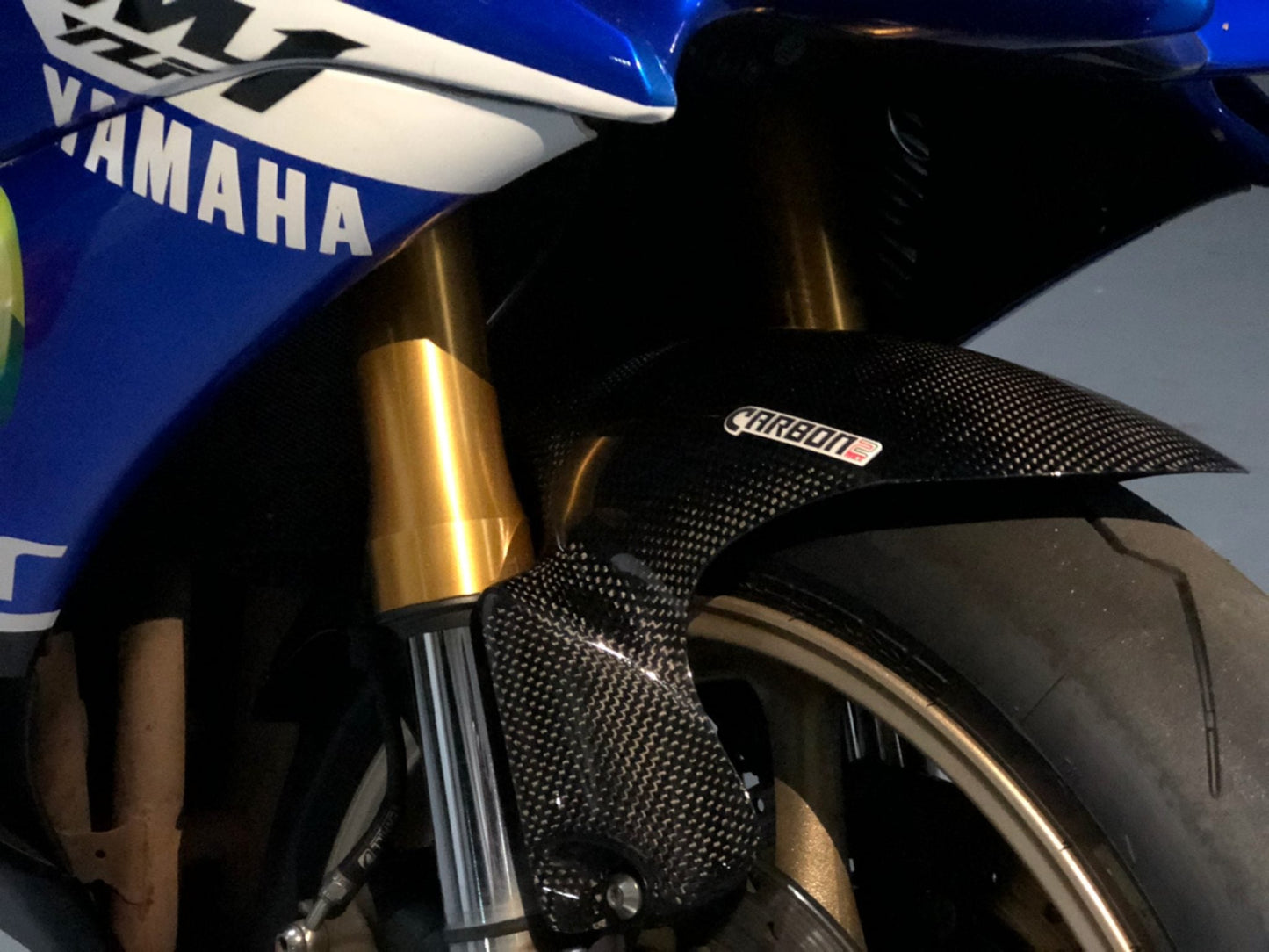 CARBON2RACE Yamaha YZF-R6 (06/16) Carbon Front Fender