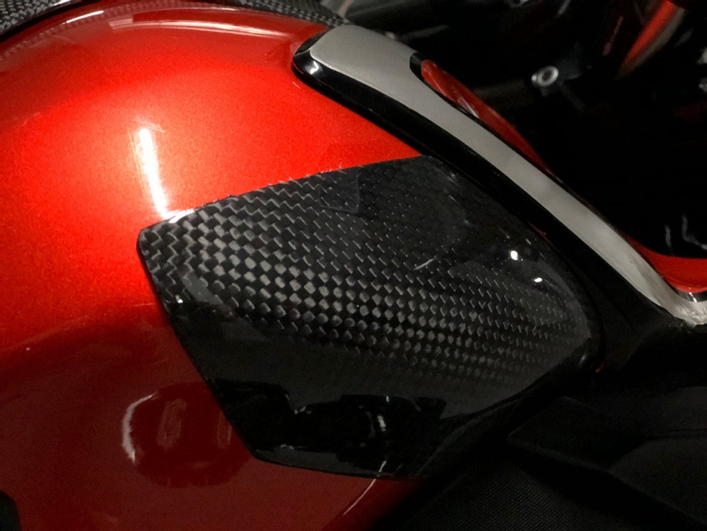 CARBON2RACE Kawasaki Z1000 (14/...) Carbon Tank Sliders