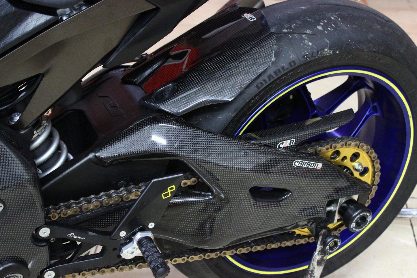 CARBON2RACE Yamaha YZF-R1 (15/...) Carbon Chain Cover