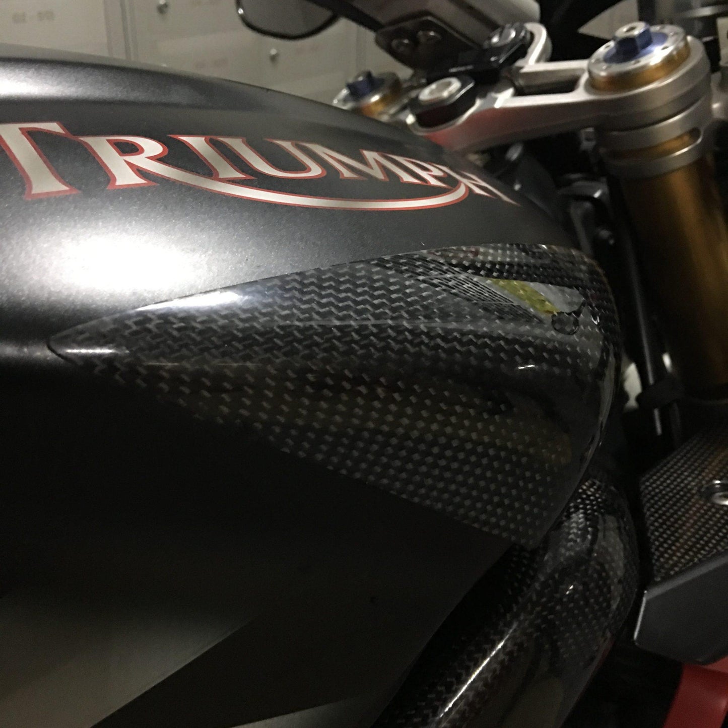 CARBON2RACE Triumph Daytona 675 (06/12) Carbon Tank Sliders