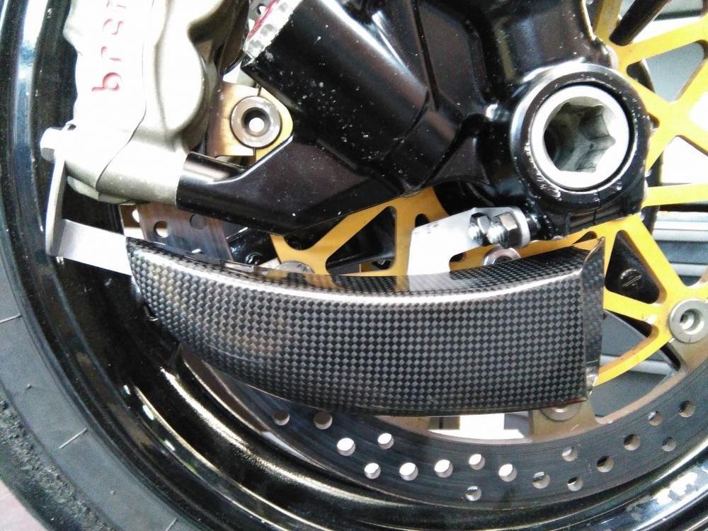 ZA701 - CNC RACING Ducati Hypermotard 1100 Evo SP Carbon Front Brake Cooler "GP Ducts"