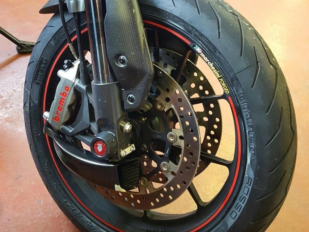 ZA701 - CNC RACING Ducati Panigale 1199S/1199R/1299S Carbon Front Brake Cooling System "GP Ducts"