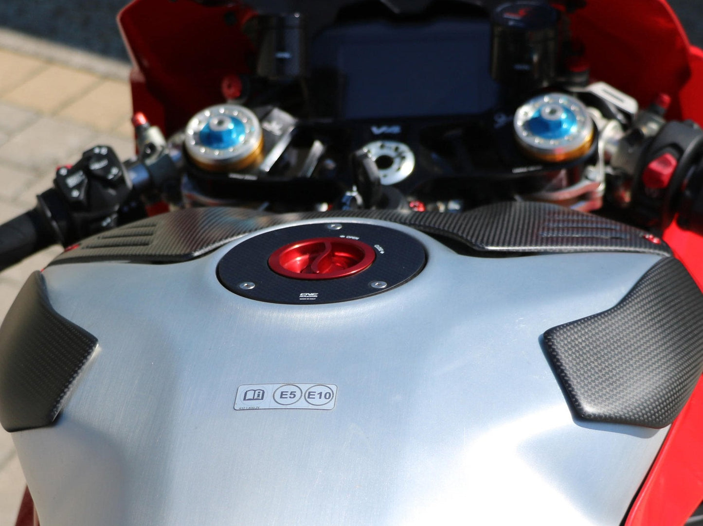 ZP112 - CNC RACING Ducati Panigale V4 Carbon Fuel Tank Sliders