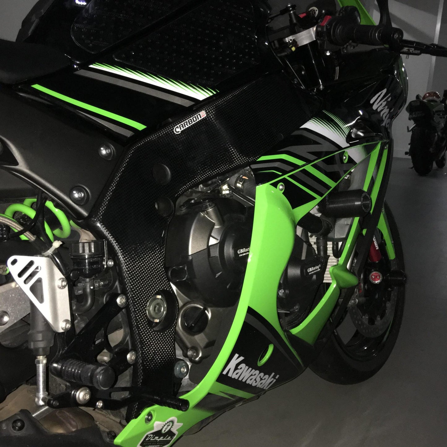 CARBON2RACE Kawasaki ZX-10R (16/...) Carbon Frame Covers