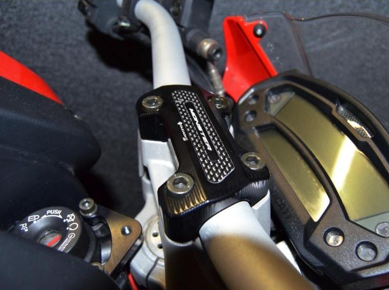 BM07 - DUCABIKE Ducati Monster 796/1100 Handlebar Clamp