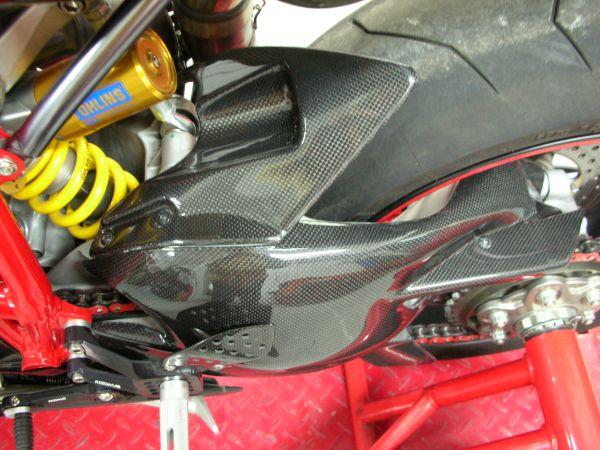 CARBONVANI Ducati Superbike 1098 / 1198 / 848 Carbon Swingarm Guard