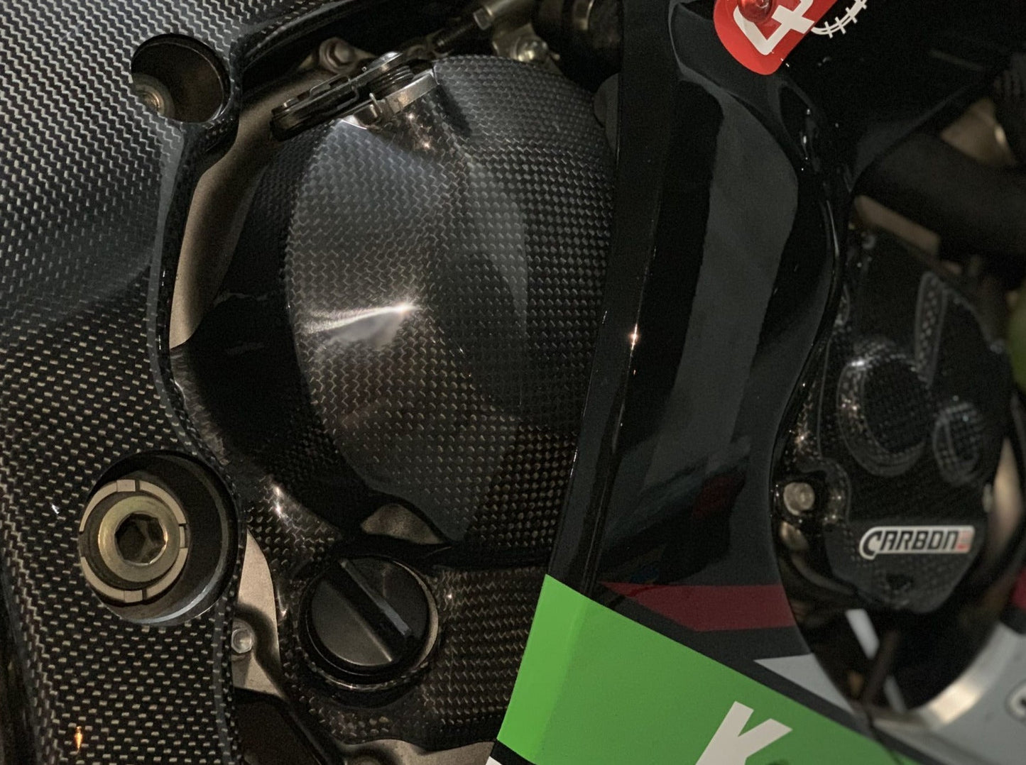 CARBON2RACE Kawasaki ZX-10R (2011+) Carbon Clutch Cover