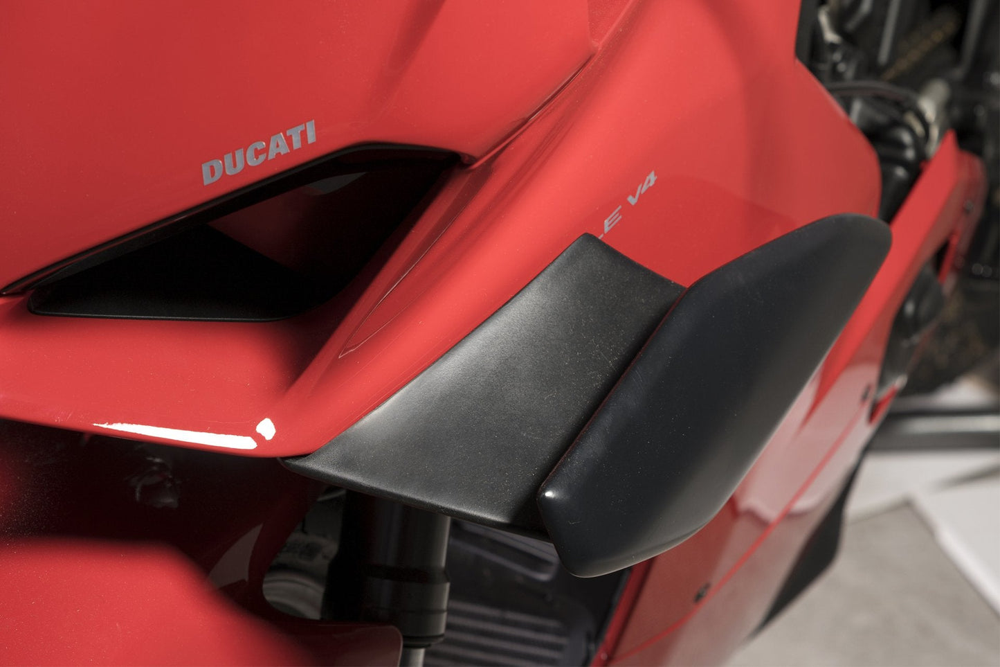 QD EXHAUST Ducati Panigale V4 Aerodynamic Winglets