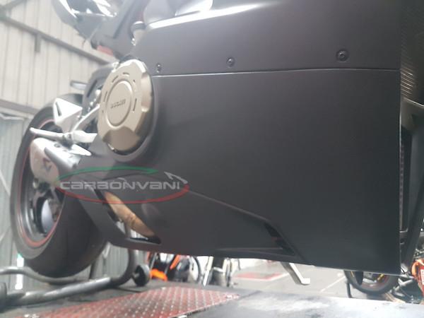 CARBONVANI Ducati Panigale V4 / V4R Carbon Belly Pan (Akrapovic exhaust)