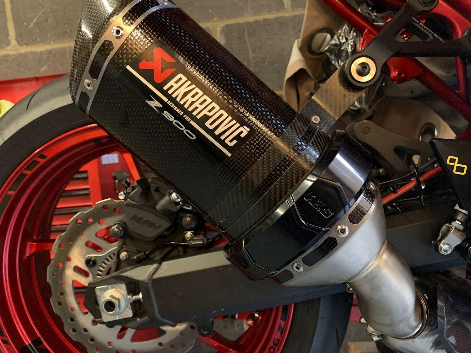 EP0005 - R&G RACING Oval Exhaust Protector (can cover) – Accessories in the 2WheelsHero Motorcycle Aftermarket Accessories and Parts Online Shop