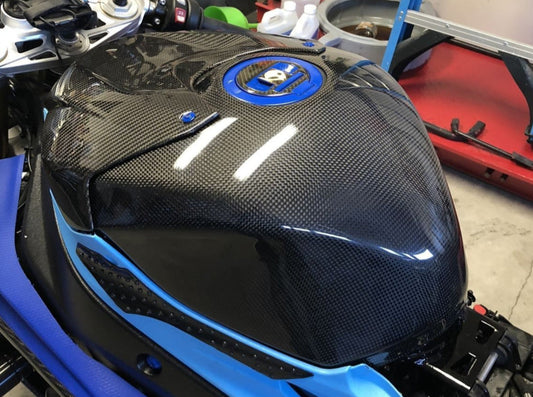 CARBON2RACE BMW S1000RR (09/18) Carbon Fuel Tank Cover