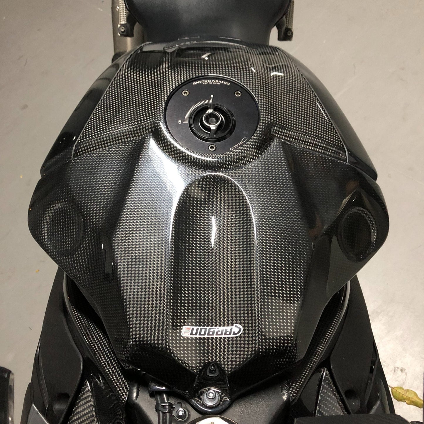 CARBON2RACE Yamaha YZF-R1 (15/...) Carbon Tank Cover