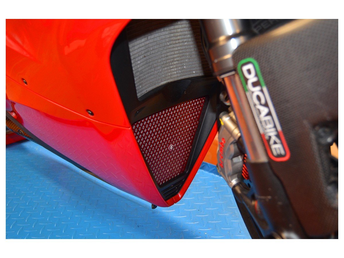 GR08 - DUCABIKE Ducati Panigale V4 Radiator Guard