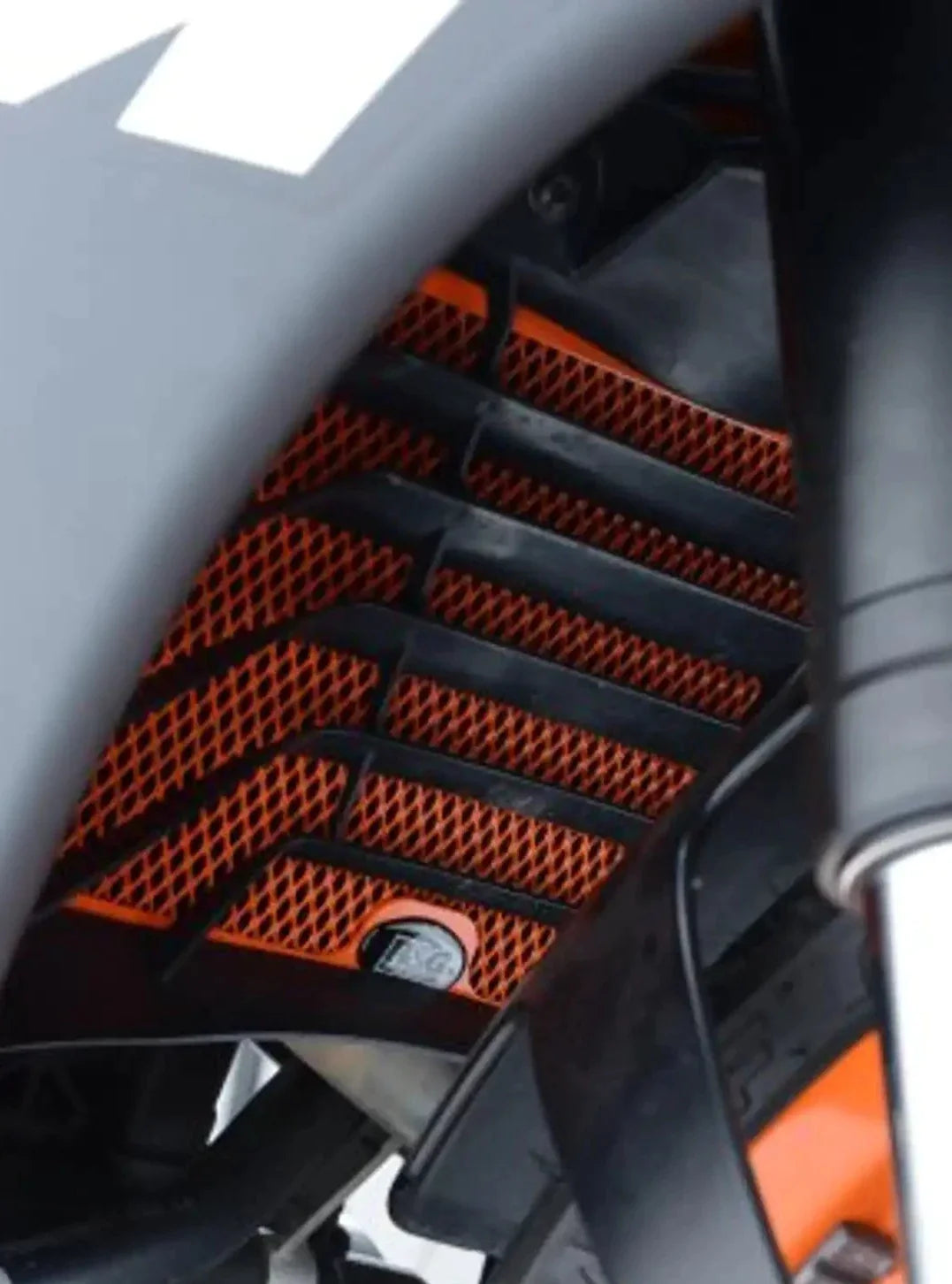 RAD0164 - R&G RACING KTM Duke / RC Radiator Guard – Accessories in the 2WheelsHero Motorcycle Aftermarket Accessories and Parts Online Shop