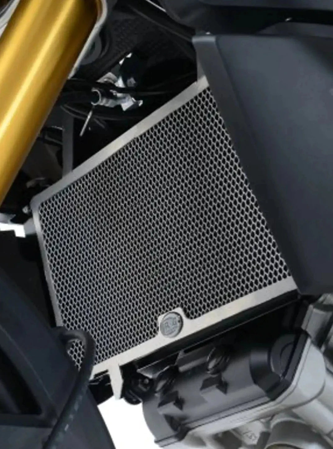 RAD0173 - R&G RACING Suzuki DL1000 / 1000XT V-Strom Radiator Guard – Accessories in the 2WheelsHero Motorcycle Aftermarket Accessories and Parts Online Shop