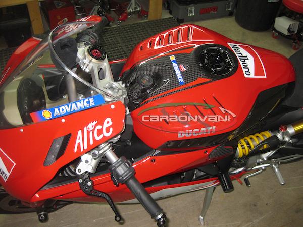 CARBONVANI Ducati Panigale Carbon Fuel Tank Cover (Ullberg version)